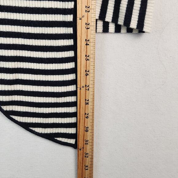 Club Monaco Wmn's Cashmere B&W Striped Assymetric Long Sleeve Sweater Sz XS/TP - Picture 9 of 10